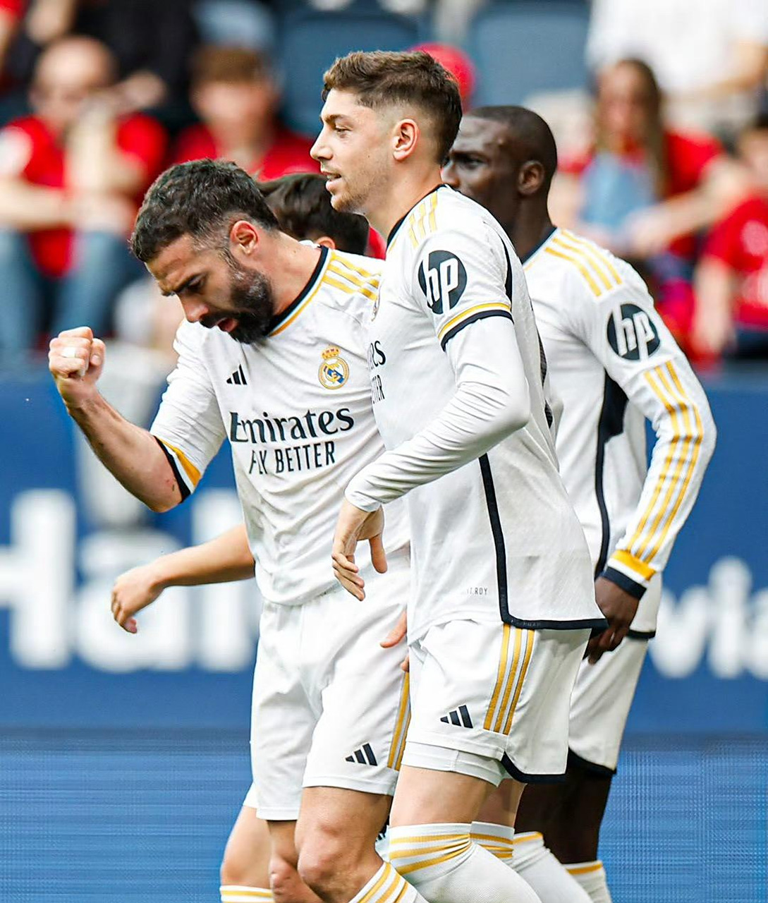 易游体育平台-凯恩与80激战巴黎圣日耳曼分钟，败北胜负难料！，Karsa焦点对战观众掌声雷动的简单介绍